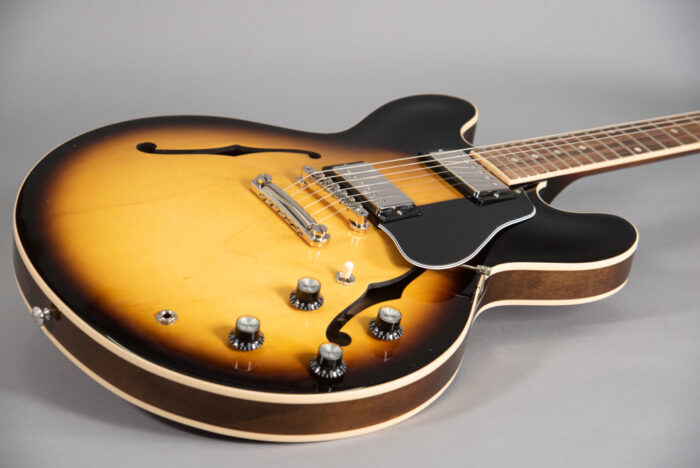 Gibson ES 335 History