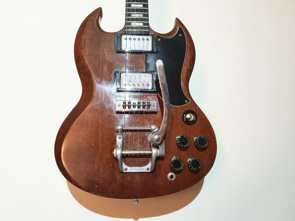 Gibson SG history
