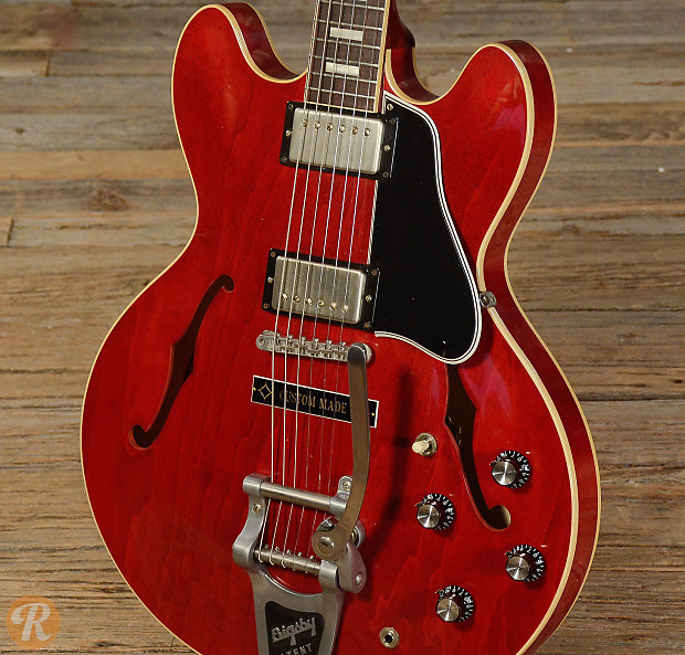 Who manufactured the Gibson ES electric guitar