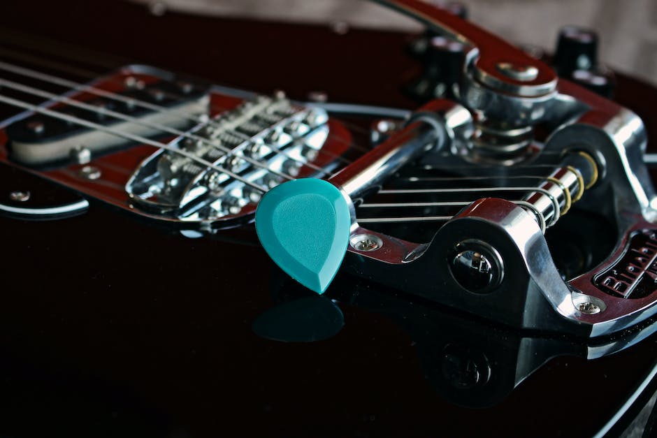 Image of a Gibson guitar bridge setup